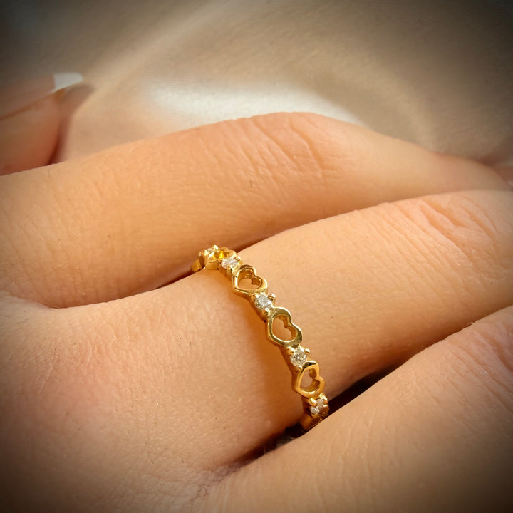 טבעת לבבות מזהב 14 קראט משובצת יהלומים